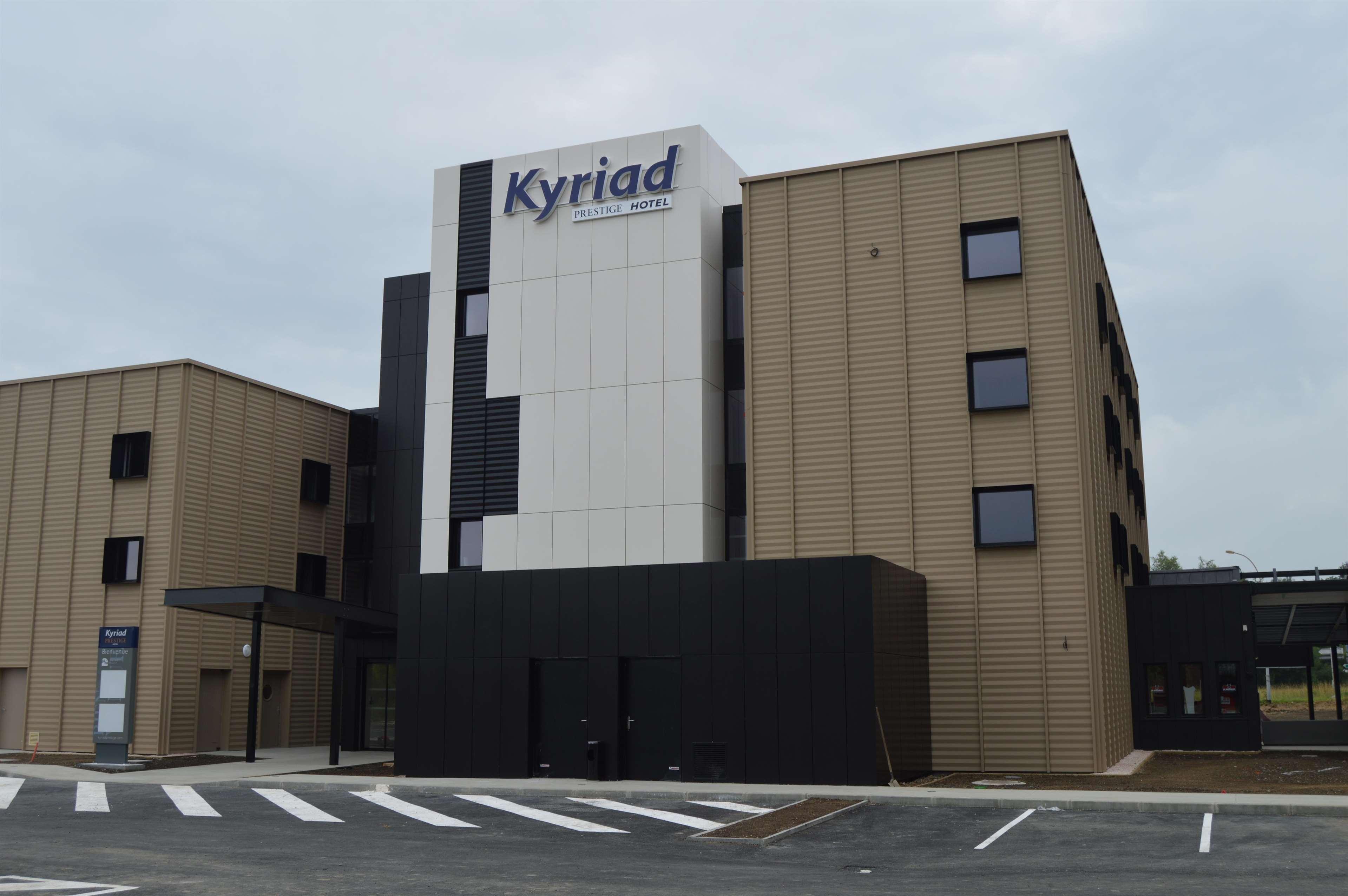 Kyriad Prestige Pau - Palais Des Sports Экстерьер фото