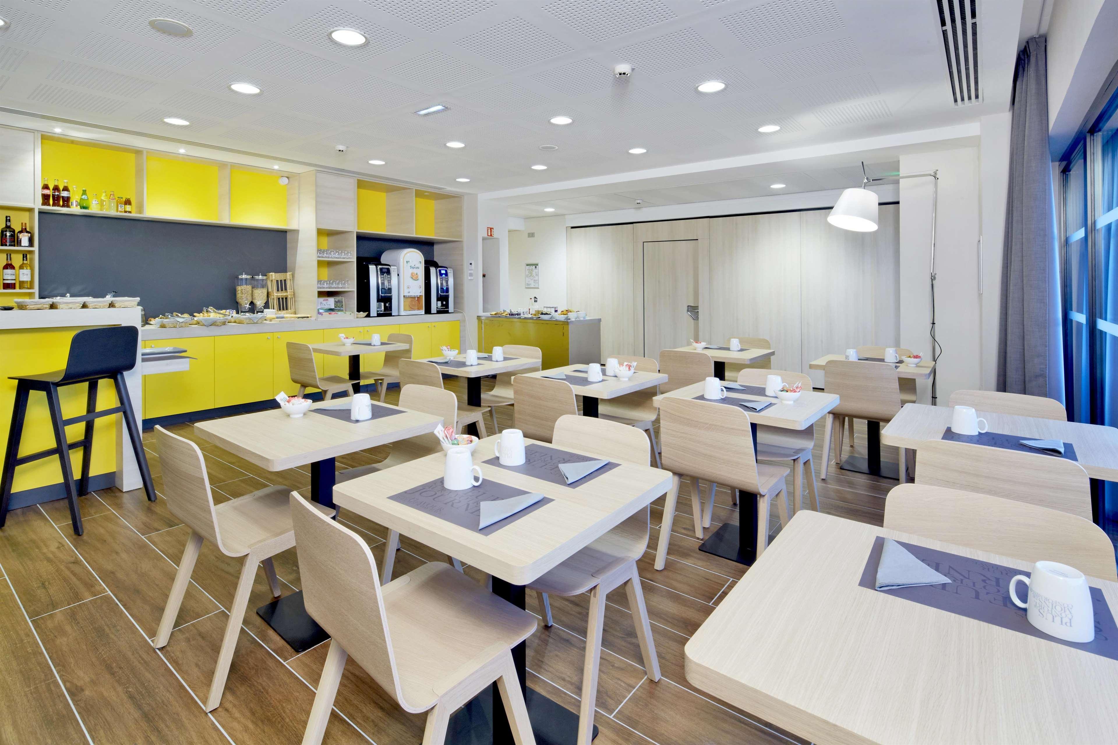 Kyriad Prestige Pau - Palais Des Sports Экстерьер фото