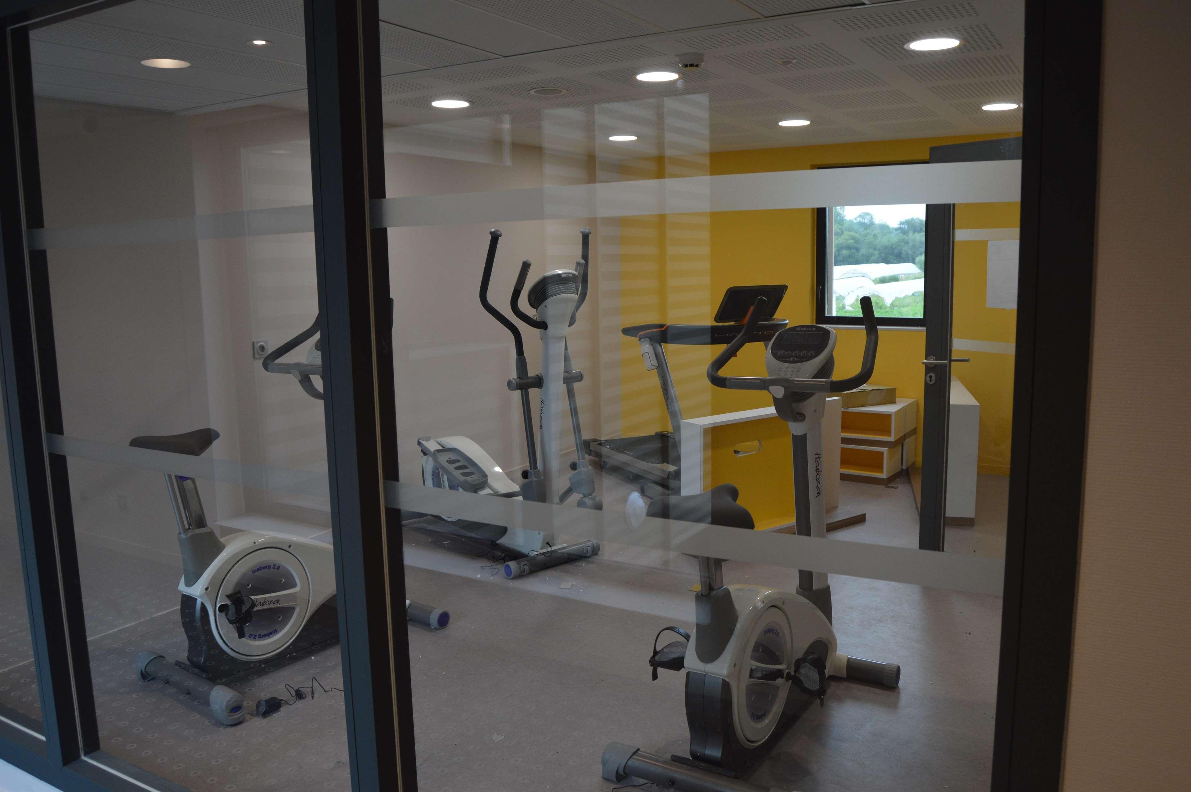 Kyriad Prestige Pau - Palais Des Sports Экстерьер фото