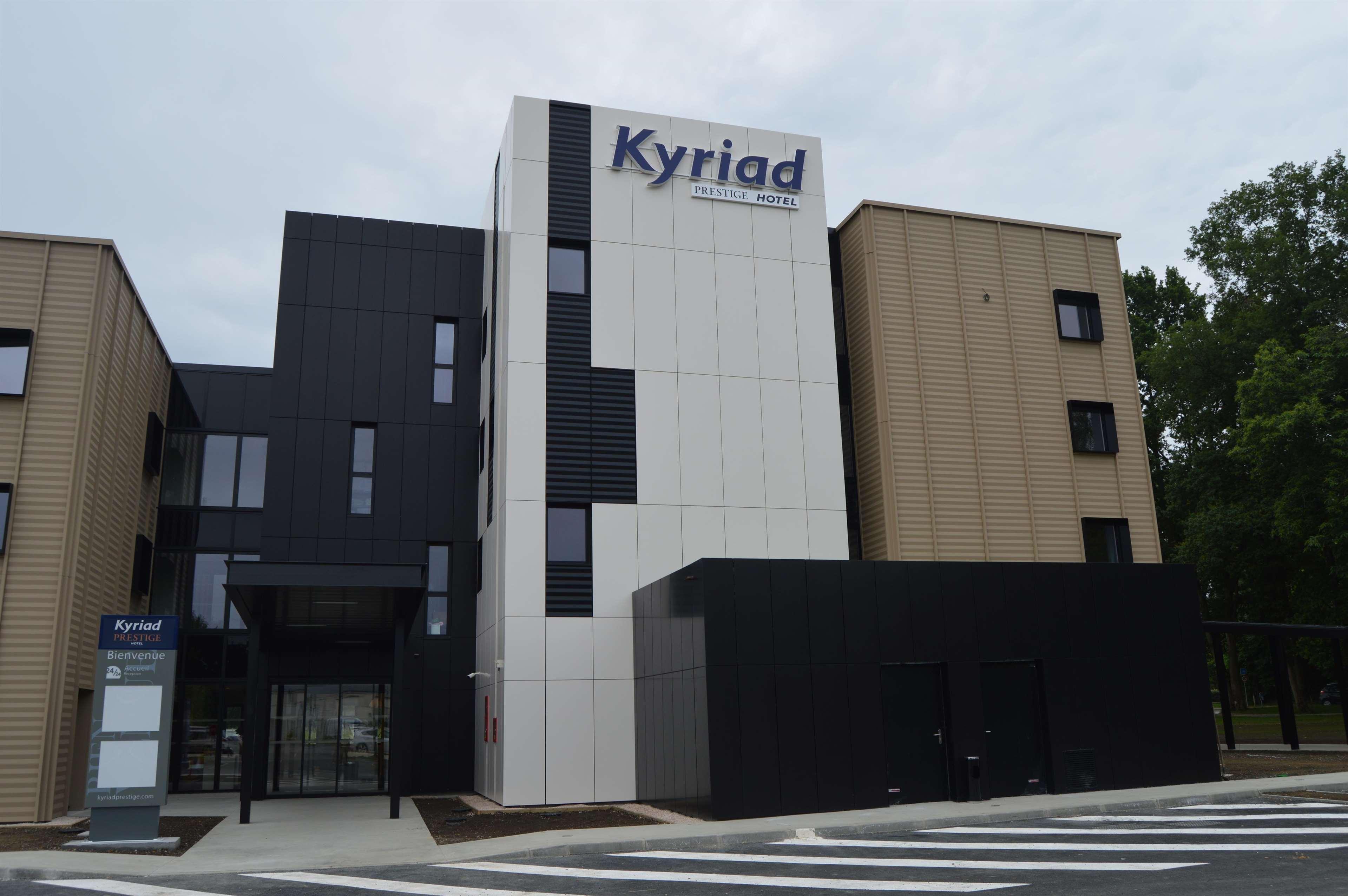 Kyriad Prestige Pau - Palais Des Sports Экстерьер фото